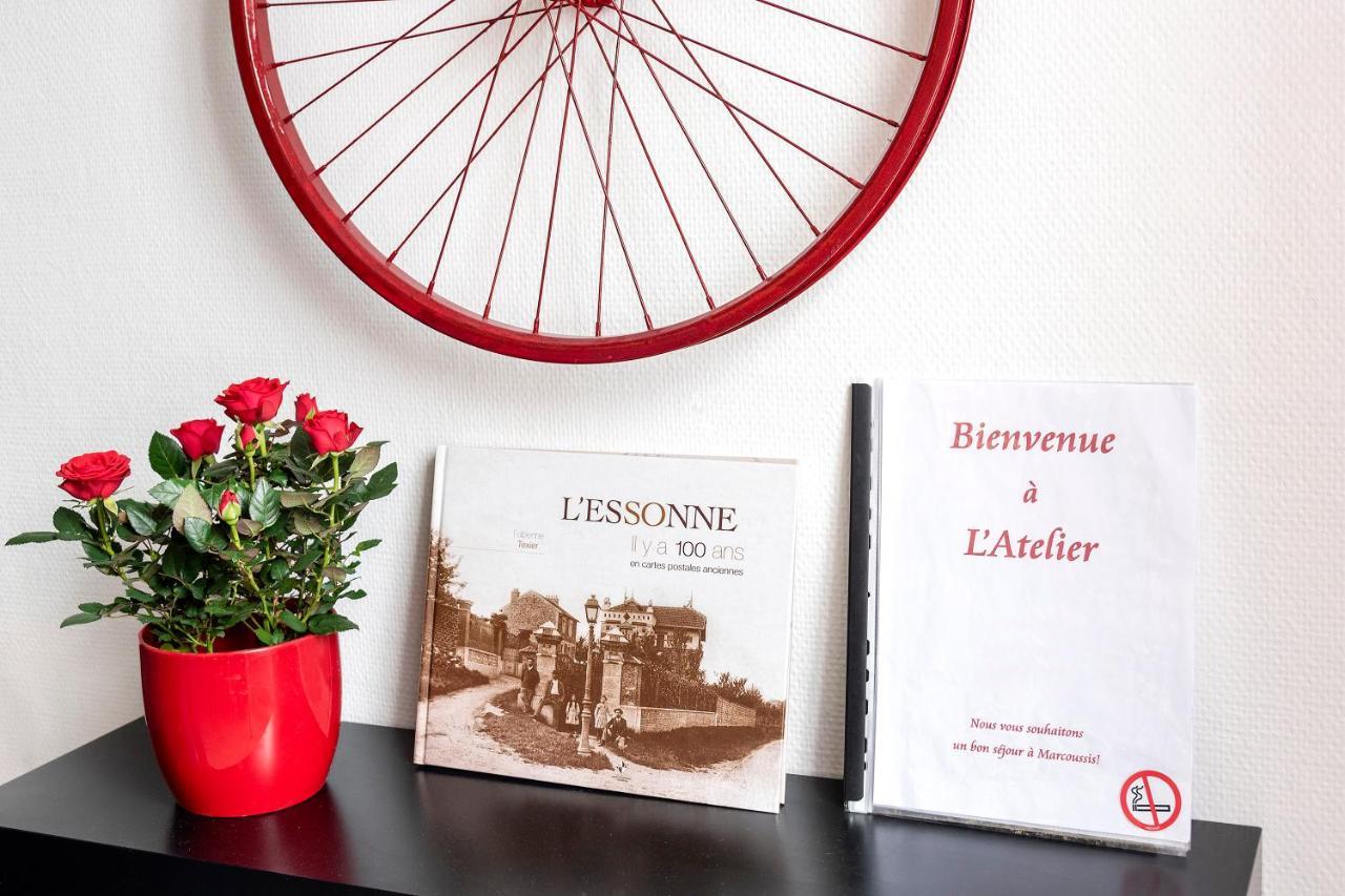 Les Logis De Marcoussis Apartment Екстериор снимка